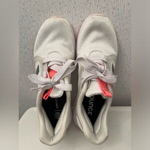 Adidas Edge Lux 5 running shoe